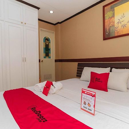 Reddoorz @ Up Village Quezon City Εξωτερικό φωτογραφία
